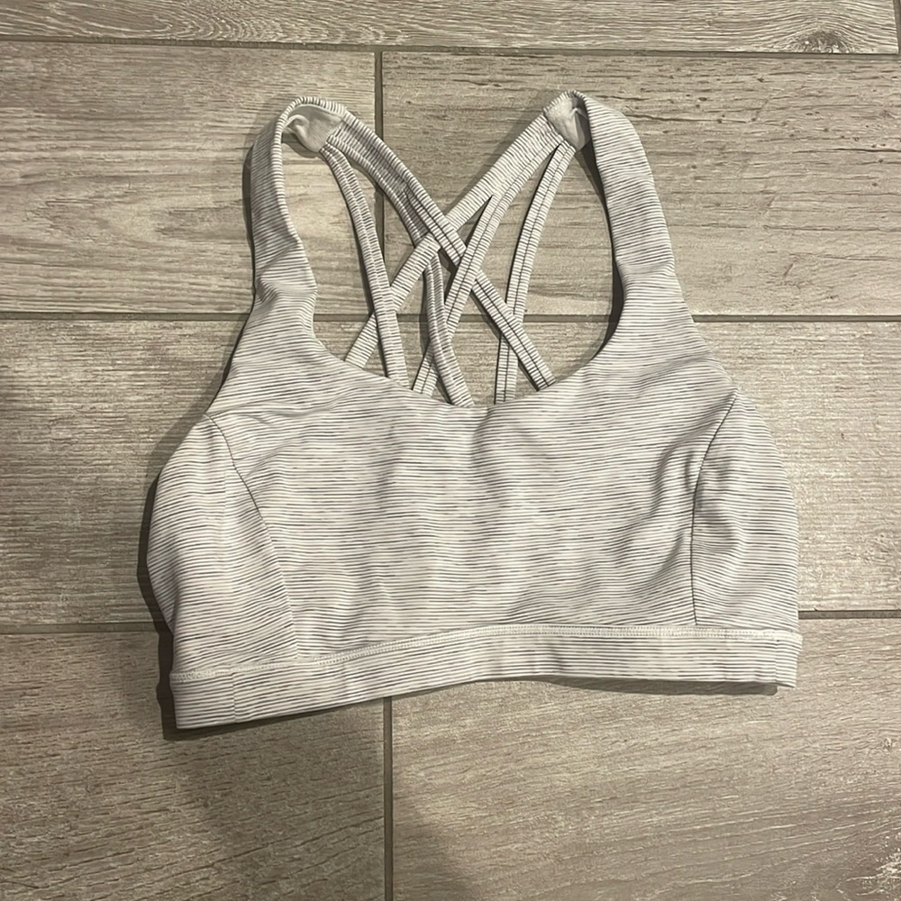 Lululemon free to be serene bra size 4
